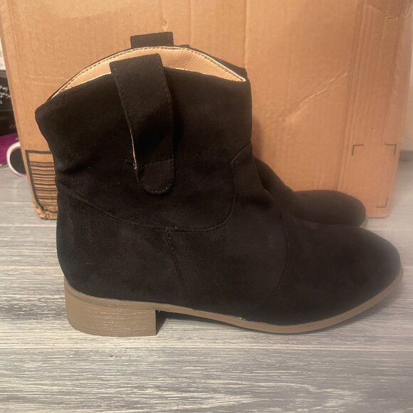 Harper & Lane Boutique Western Bootie - Picture 2 of 5